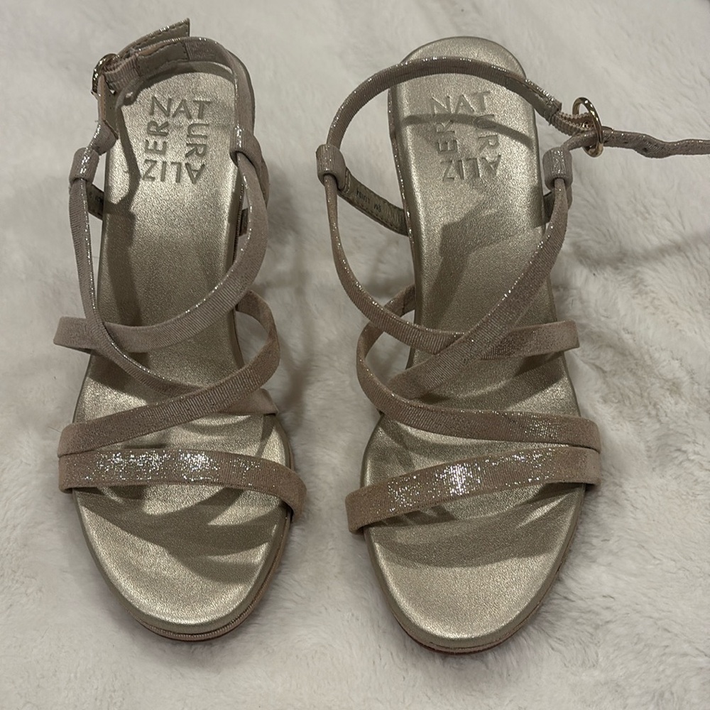 Woman’s Sandal with heel